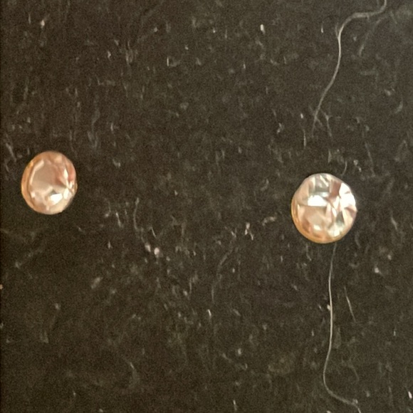0.5” gold tone prong set crystal stud earrings in hypoallergenic posts - Picture 4 of 9